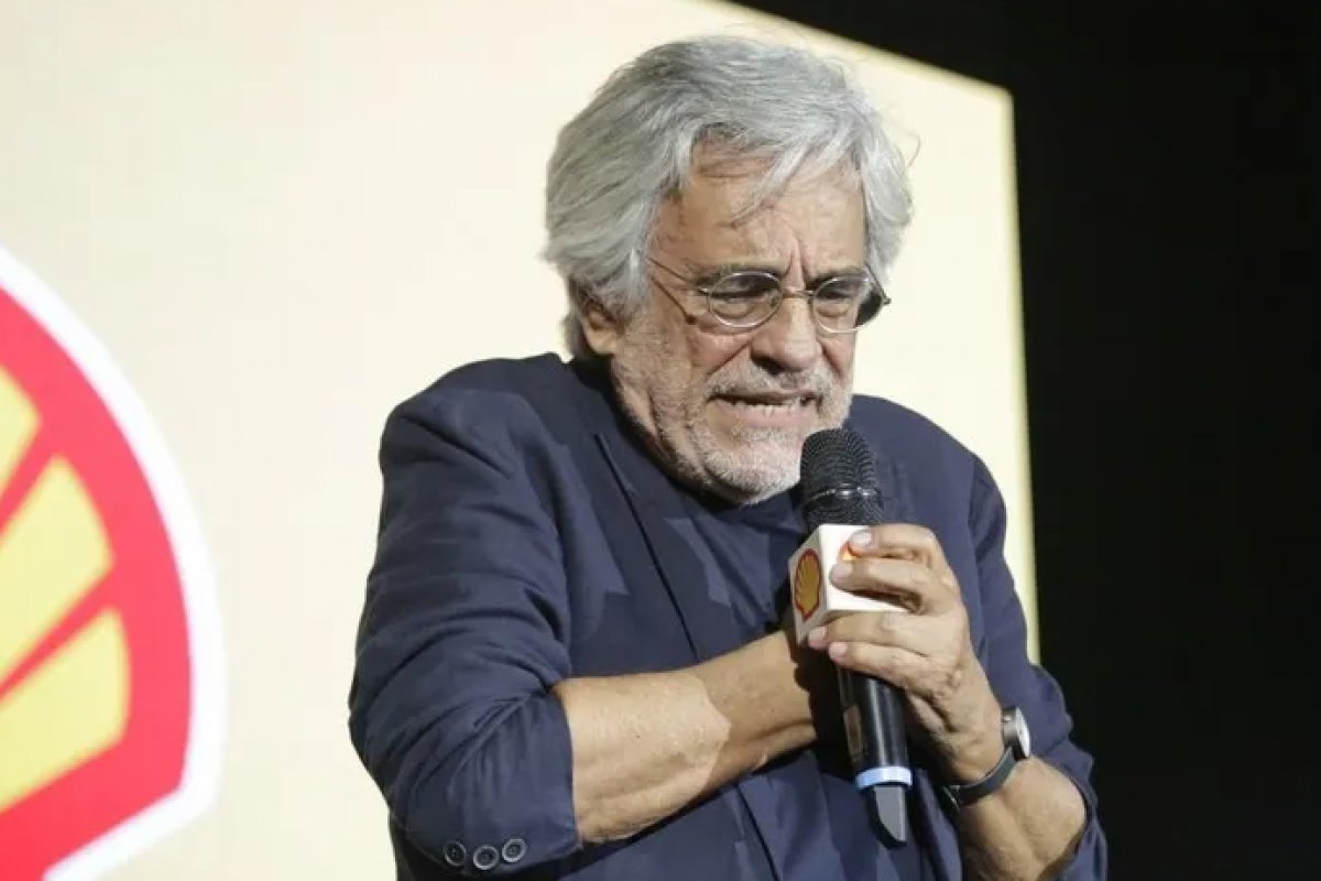 Aderbal Freire-Filho, diretor de teatro, morre aos 82 anos