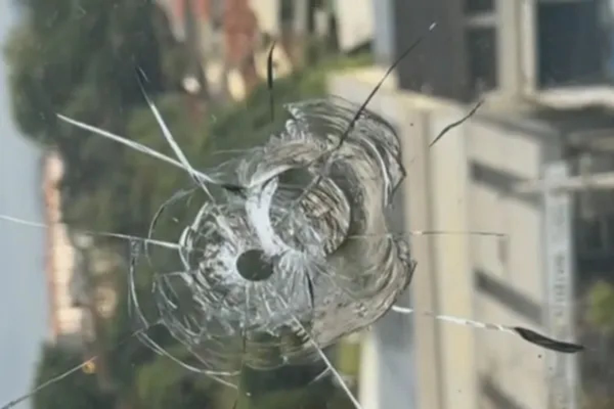 Mulher é atingida por bala perdida no 9ª andar em Jacarepaguá