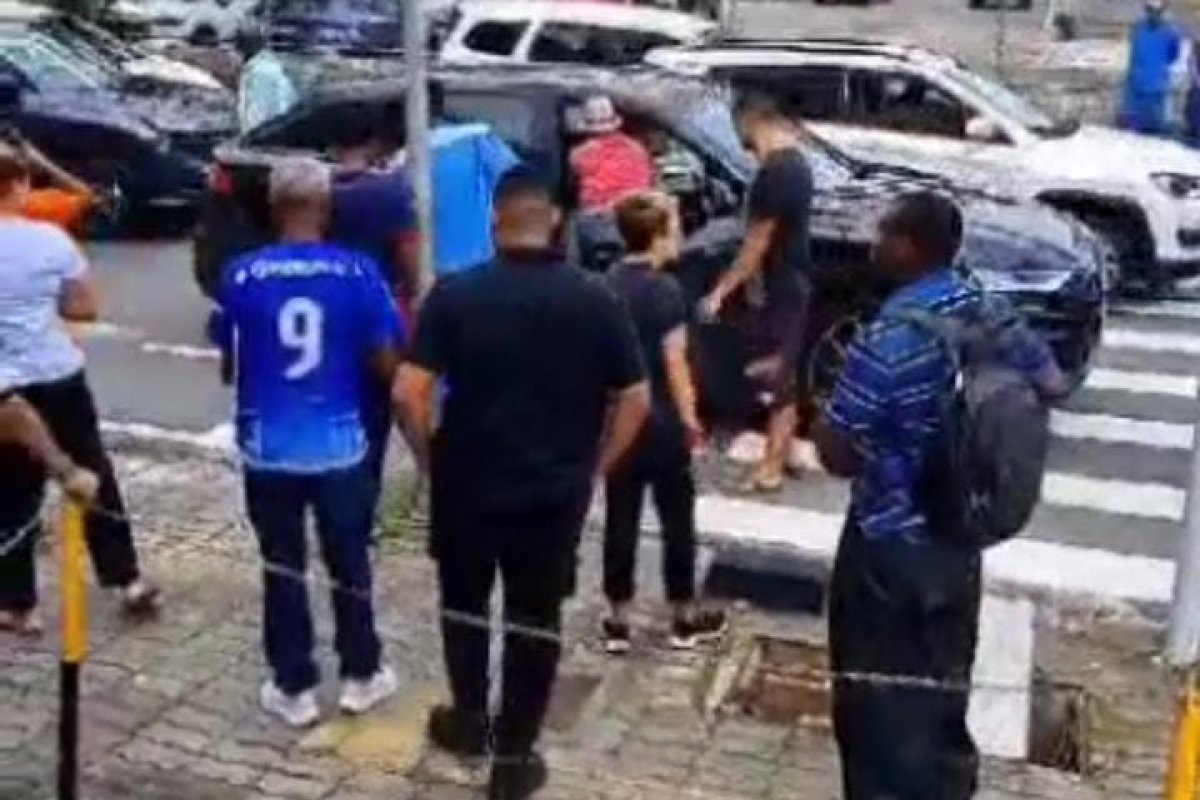 Vídeo: homem morre após ser baleado na Av. Tancredo Neves em Salvador