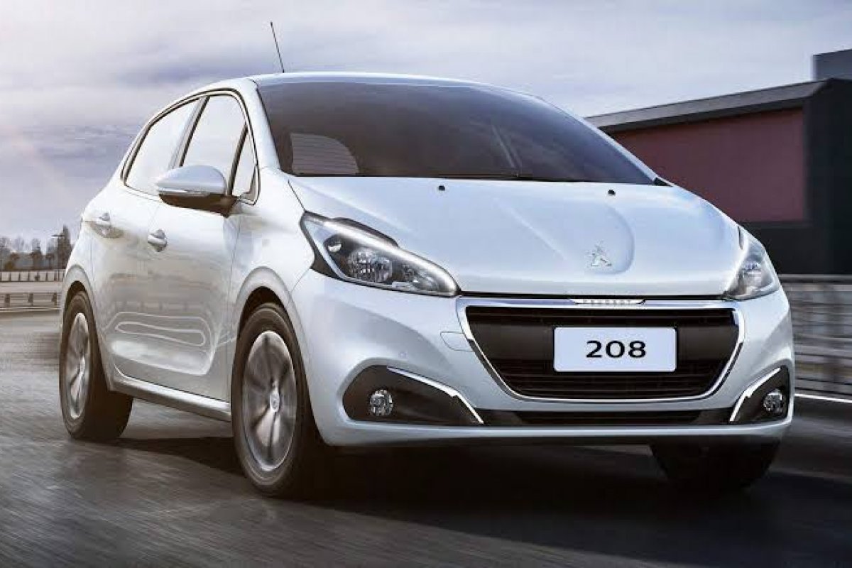 Peugeot reduz oferta do 208 preparando nova geração