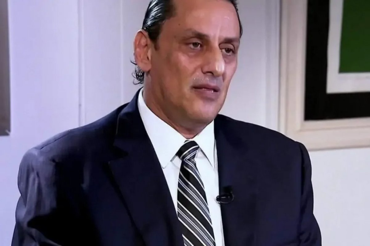 Polícia Federal realiza operação para investigar suposto esquema de venda de bens entregues a autoridades