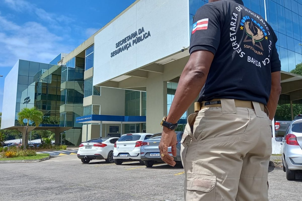 Corregedorias da SSP e PM cumprem mandados contra policiais envolvidos em extorsão e sequestro