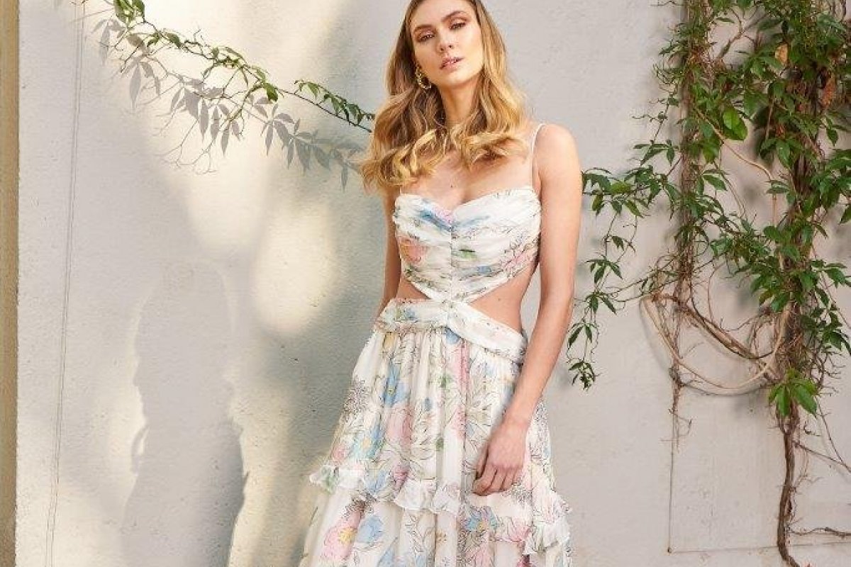 Manacá: preview do verão de Martha Medeiros retrata borboletas em estampa aquarelada exclusiva!