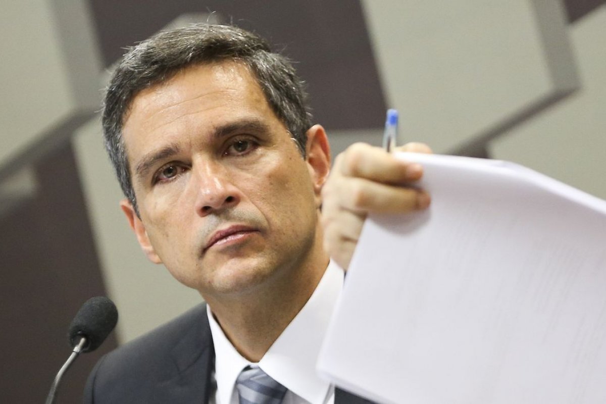 Pix deve virar opção para empréstimos e substituir cartões de crédito, diz presidente do Banco Central