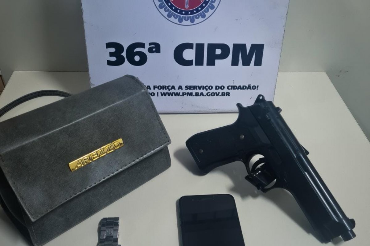 Adolescentes são apreendidos com arma falsa na Região Metropolitana de Salvador