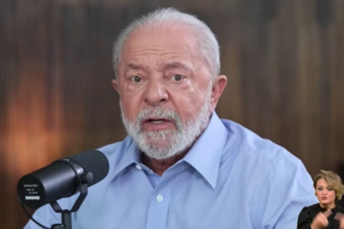 Lula diz que quer rever a imagem do Brasil como canteiro de obras permanente