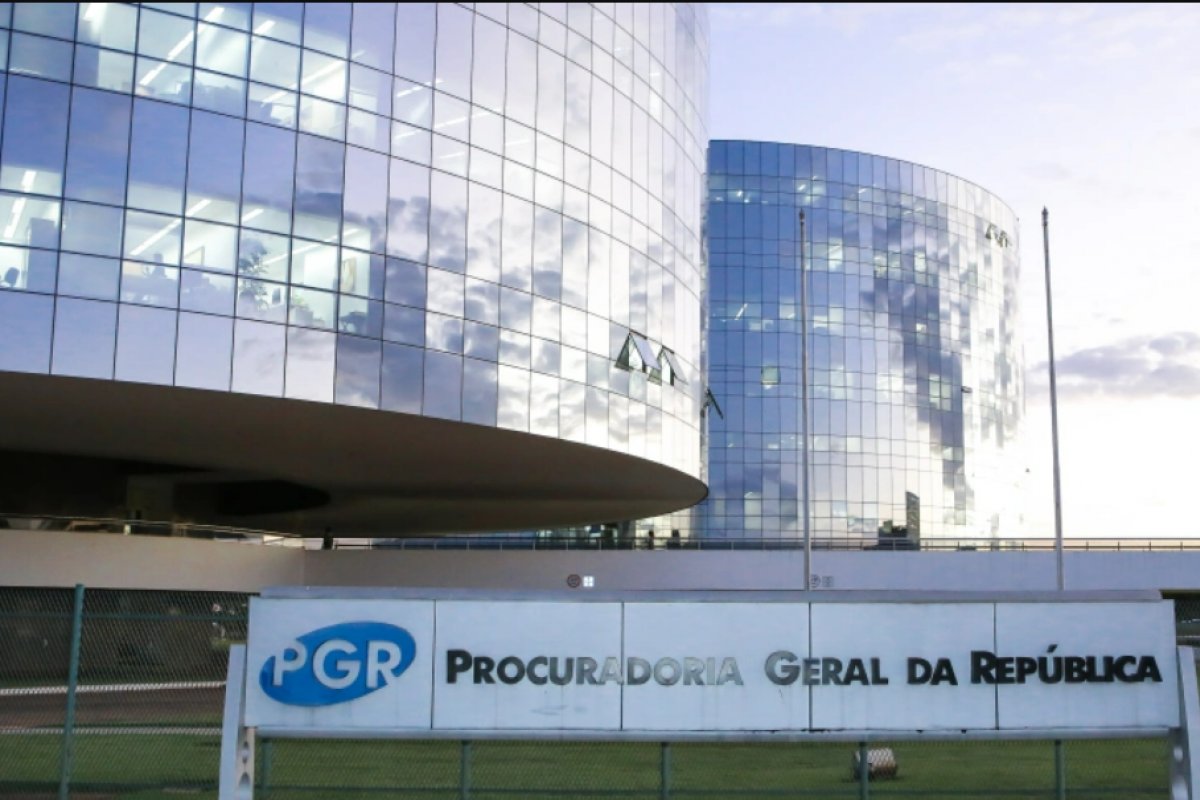 PGR ajuíza ação para regulamentação de direitos trabalhistas contra demissão injustificada