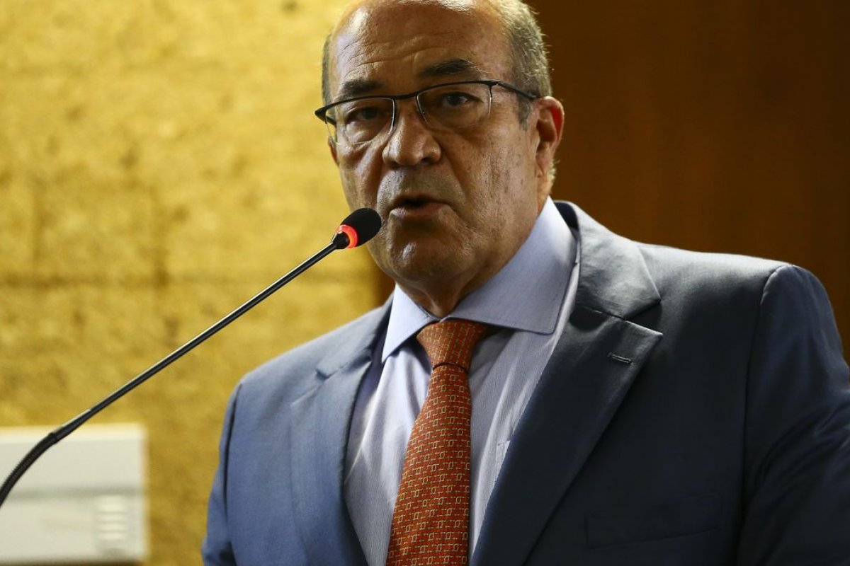 Diretor-geral do ONS indica variação de frequência na rede elétrica do Ceará como possível causa de apagão em diversas regiões do Brasil