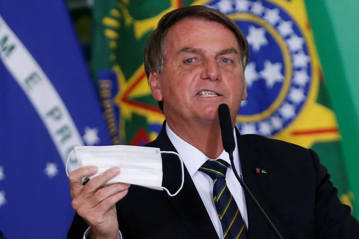 Covid-19: Bolsonaro deve pagar multas em SP por não usar máscara até quinta (17)