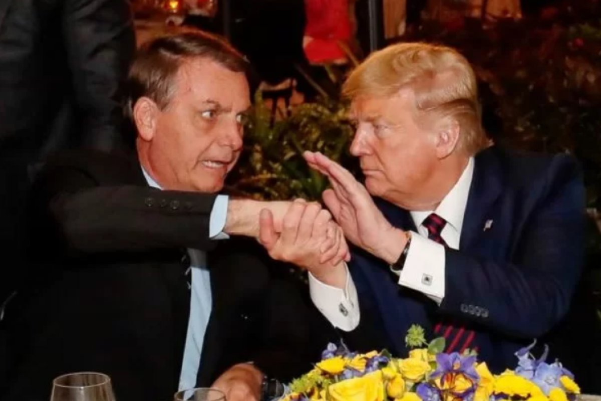 E-mail confidencial indica que Bolsonaro teve uma conversa secreta com Trump após derrota nas eleições de 2022, diz coluna