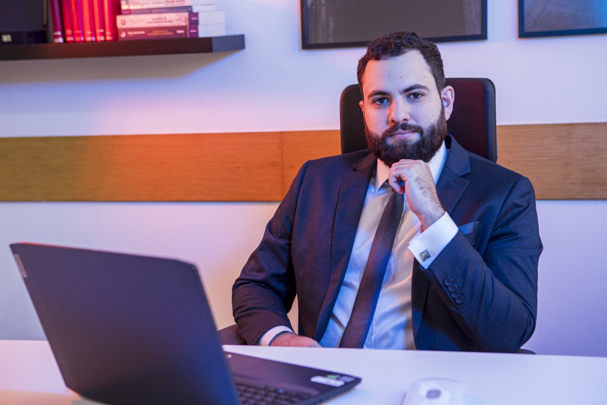 Caso Larissa Manoela – atriz é vítima de abuso patrimonial?