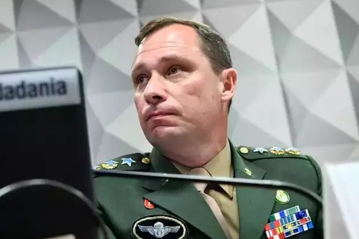 ‘Assessor cumpre ordens do chefe’, diz novo advogado de Mauro Cid