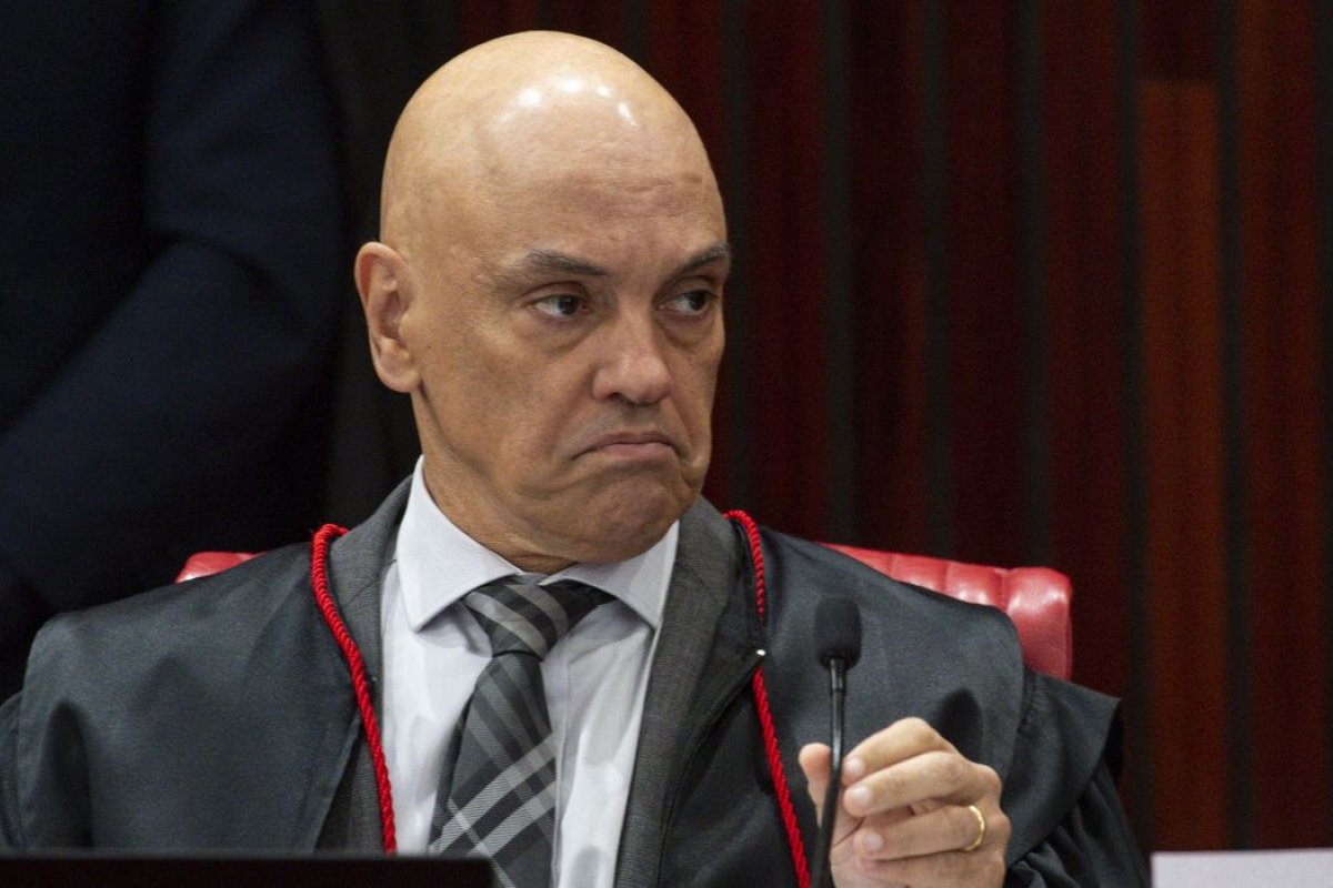 Morares diz que houve “lavagem cerebral” na população para desacreditar na democracia