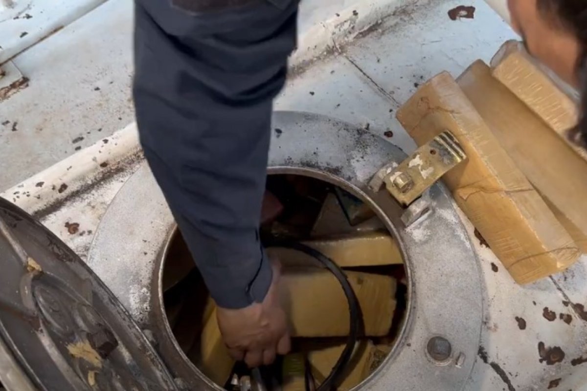 PRF encontra 23 toneladas de maconha escondida em caminhão-tanque na BR-060