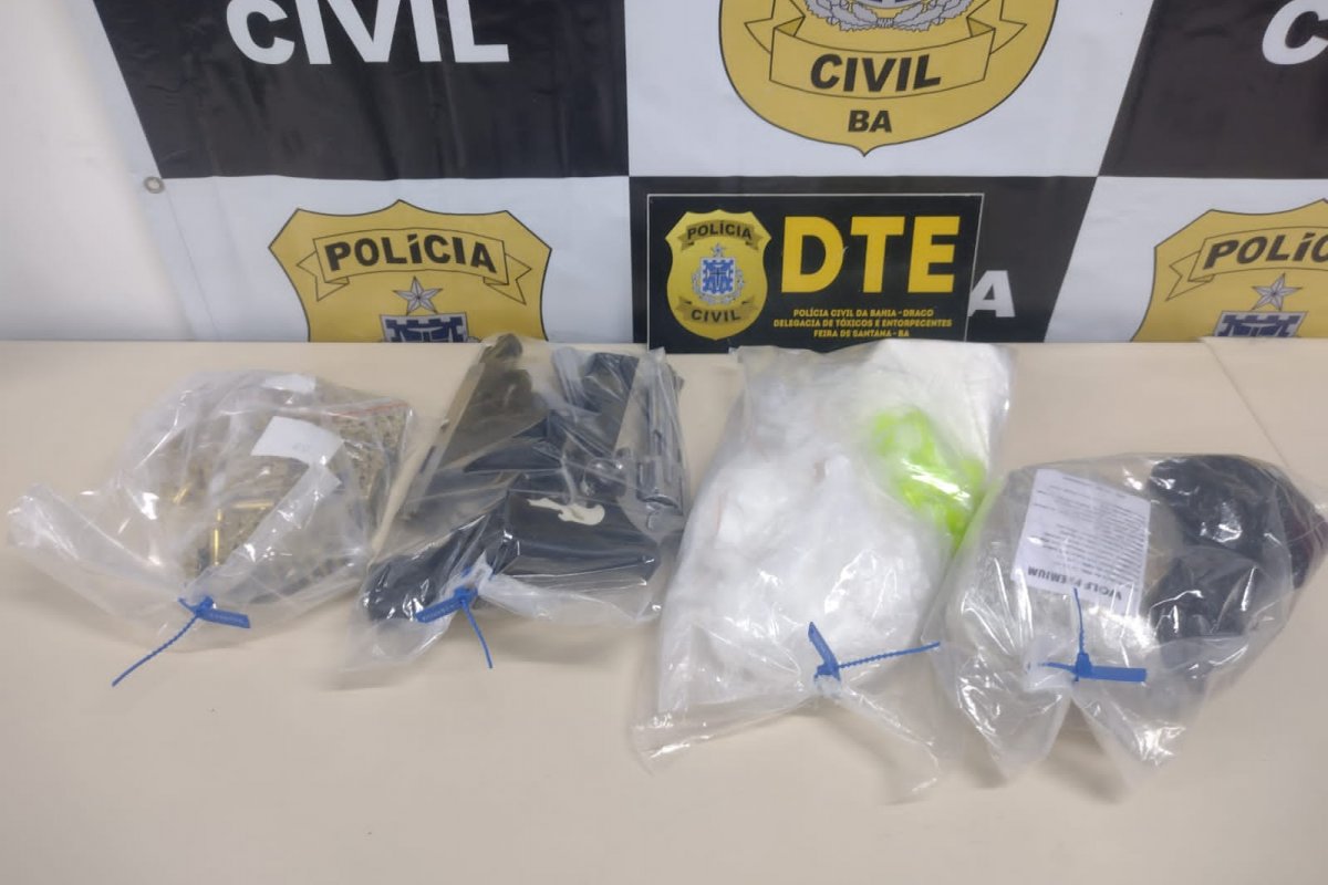 Cocaína, maconha e armas são apreendidas em Feira de Santana