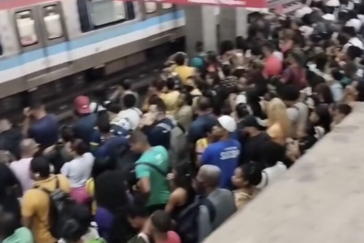 Metrô de Salvador registra tumulto entre passageiros e causa lentidão na Linha 1