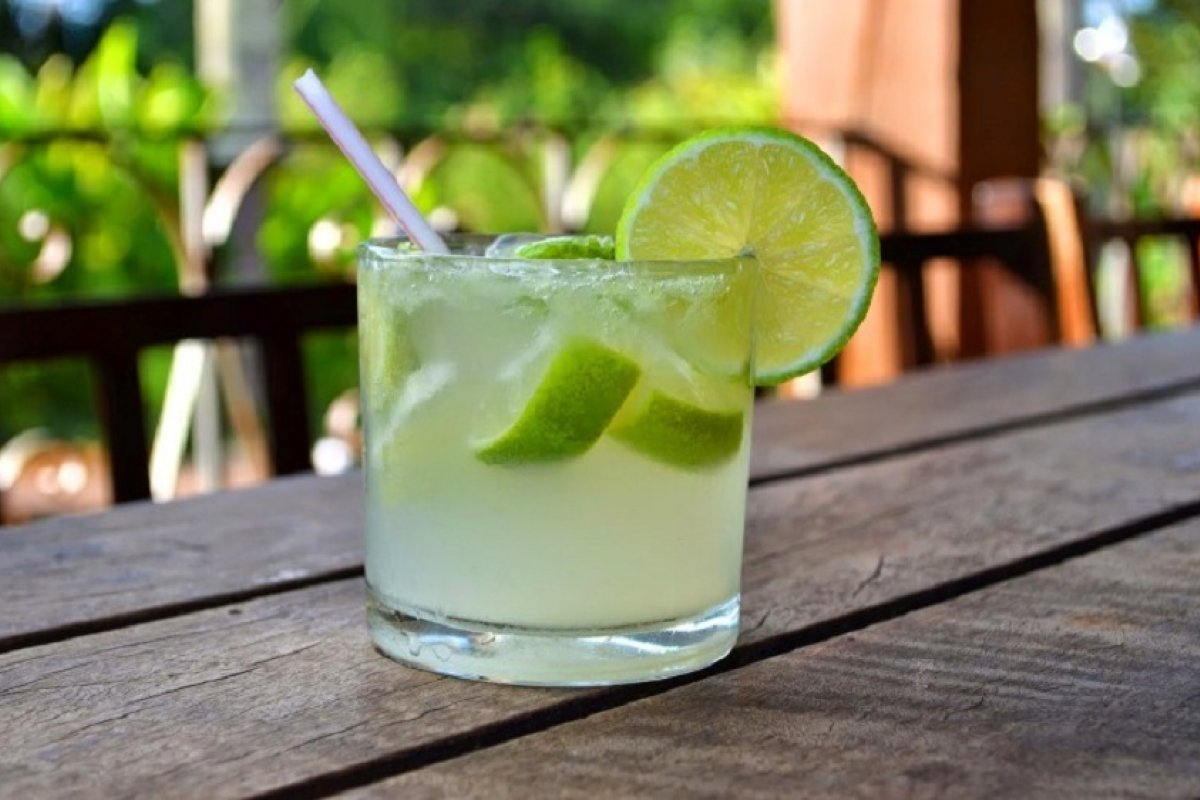 Conheça 7 bebidas alcoólicas para evitar se você está de dieta