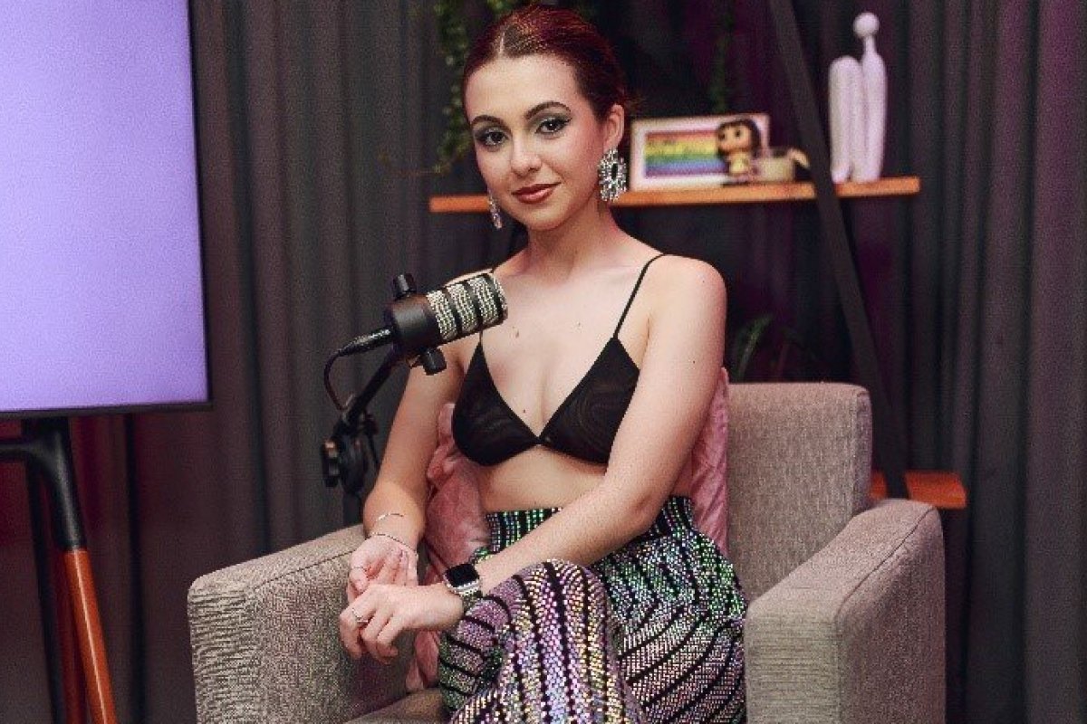 Klara Castanho lança nova temporada do podcast “Sem Nome Pod”!