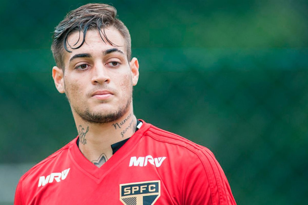 'Todas as famílias têm discussões' afirma advogado do goleiro Jean