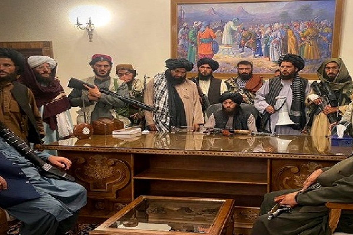 Mais de 200 ex-funcinários do governo são mortos no Afeganistão