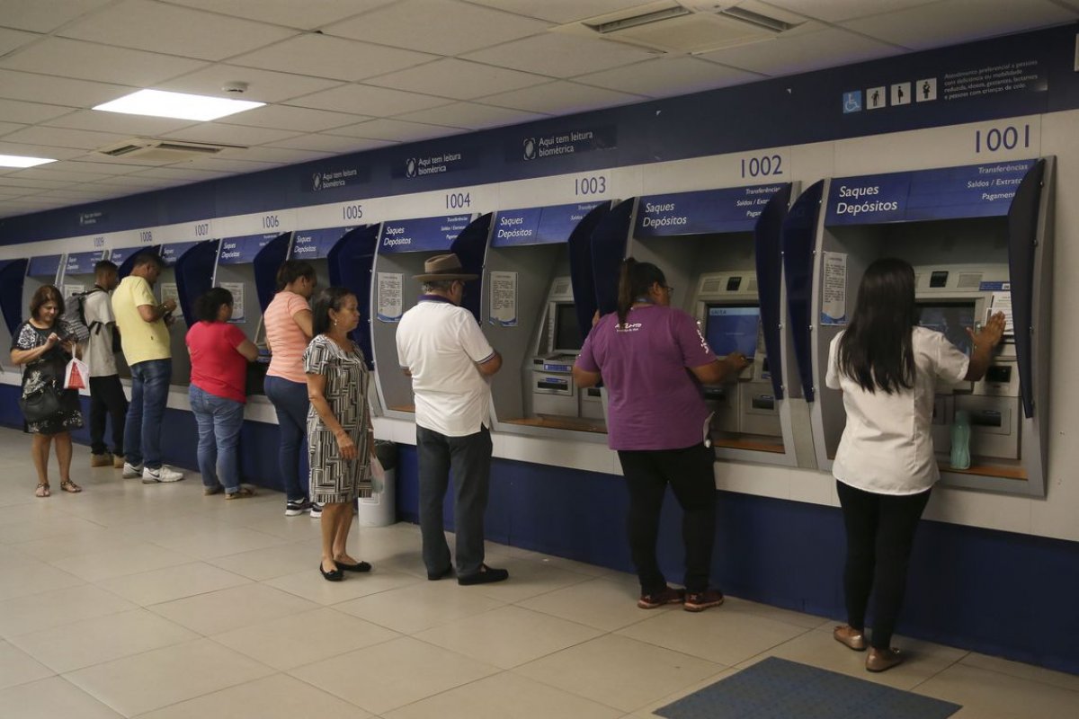 Caixa paga nesta sexta valor complementar do saque imediato do FGTS