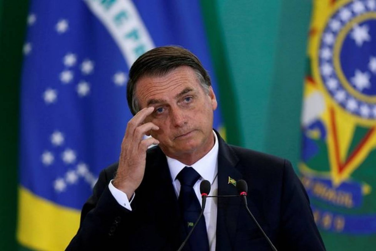 Empresários investigados pela PF compartilharam mensagens assinadas por Bolsonaro com ataques ao STF e fake news, diz colunista