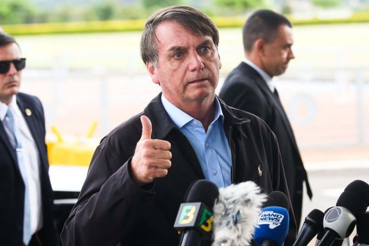 Bolsonaro confirma envio de mensagem para empresário sobre fraudes no TSE nas eleições de 2022