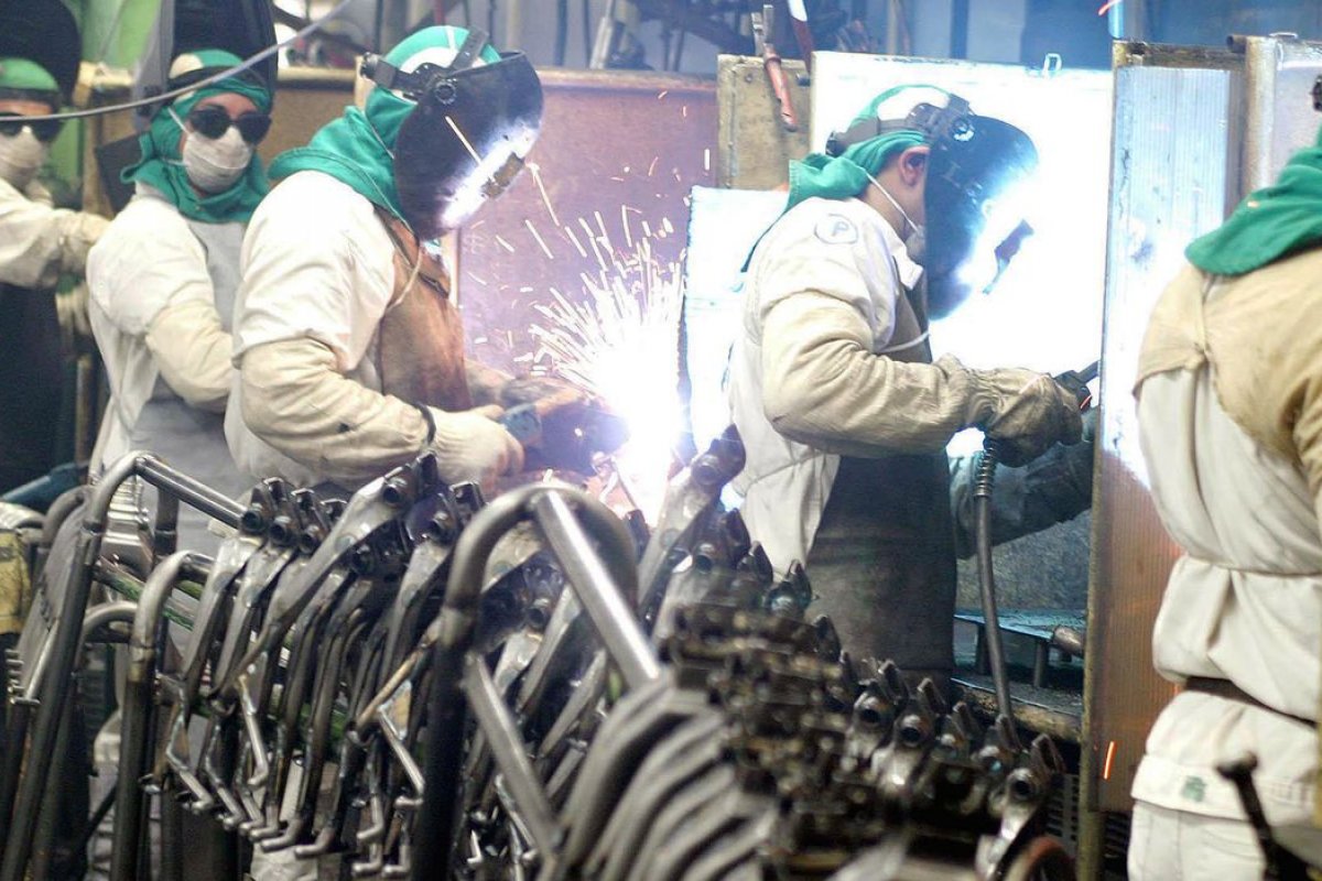 Produtividade do trabalho na industria foi a que menos cresceu entre 2019 e 2021 no Brasil, revela CNI