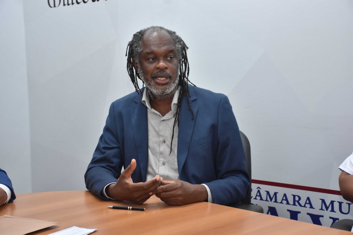 Sílvio Humberto critica empréstimo de R$ 300 milhões para prefeitura: 'Falta transparência'