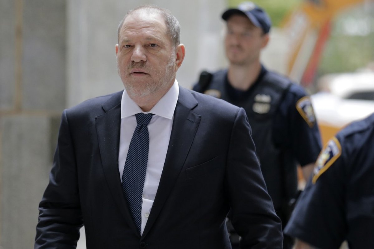Harvey Weinstein sofre mais uma acusação de violência sexual