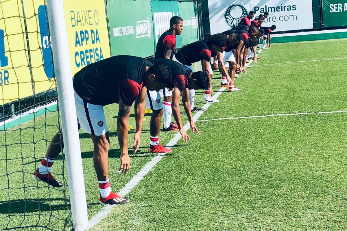 Lanterna da Série B, Vitória enfrenta Oeste na última partida antes da parada para Copa América