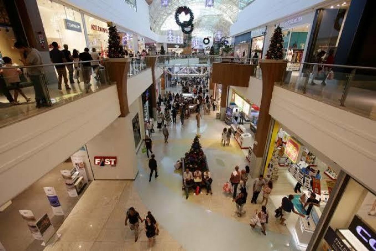 Shoppings de Salvador têm horários especiais para compras de Natal