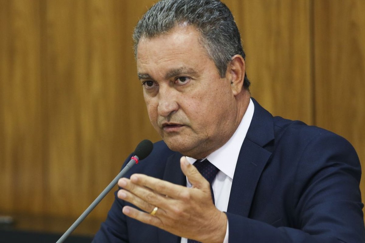 Rui Costa afirma que novo PAC respeita marco fiscal e não é “impulso desenvolvimentista”