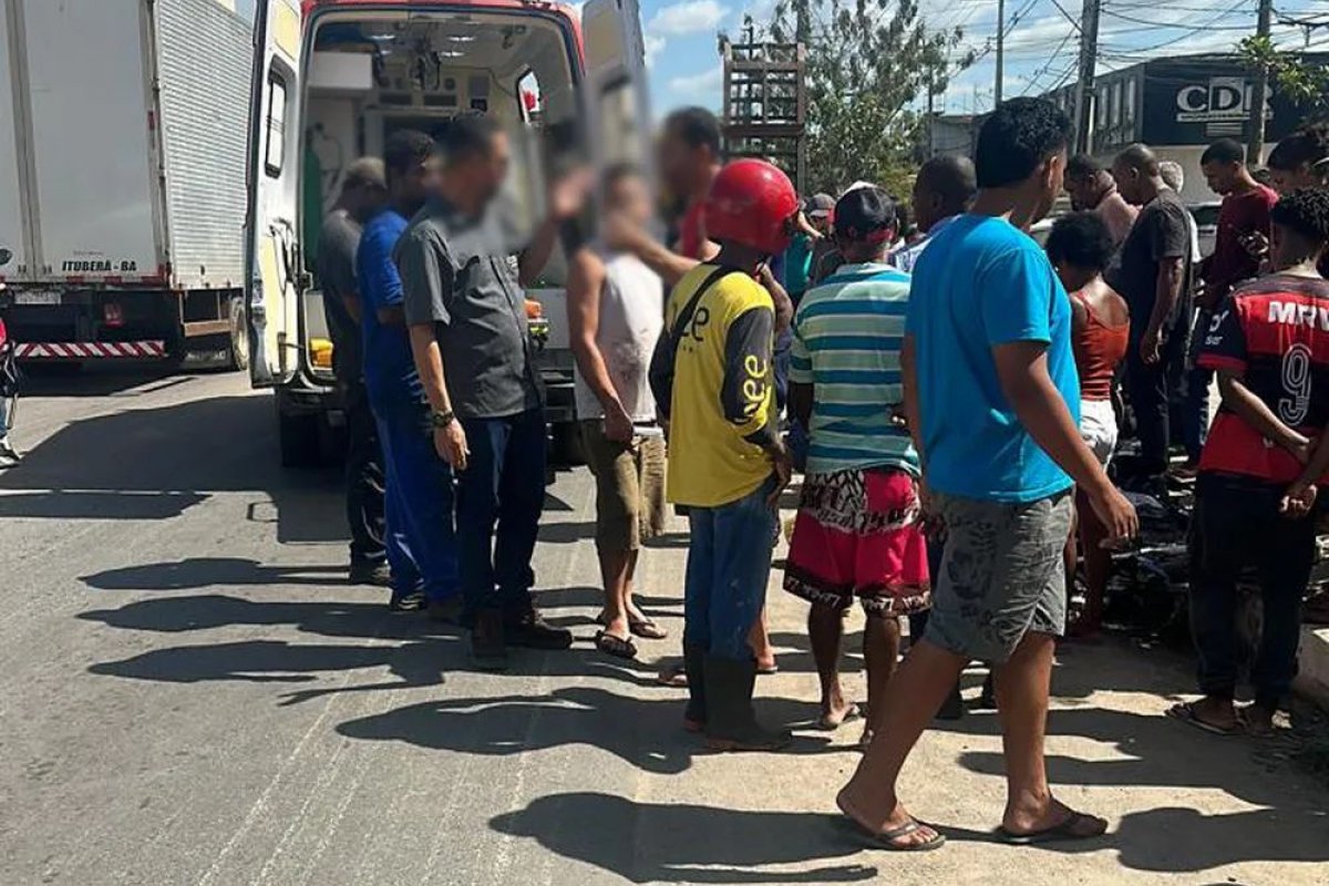 Motocicleta derrapa e caminhão atropela vítimas em Itabuna