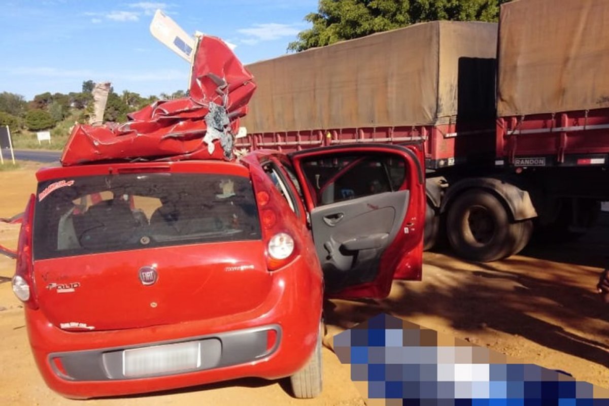 Acidente deixa dois mortos e três feridos em rodovia do oeste da Bahia