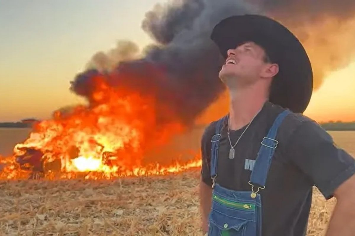 Youtuber destrói Ferrari avaliada em R$ 2 mi durante gravação; confira