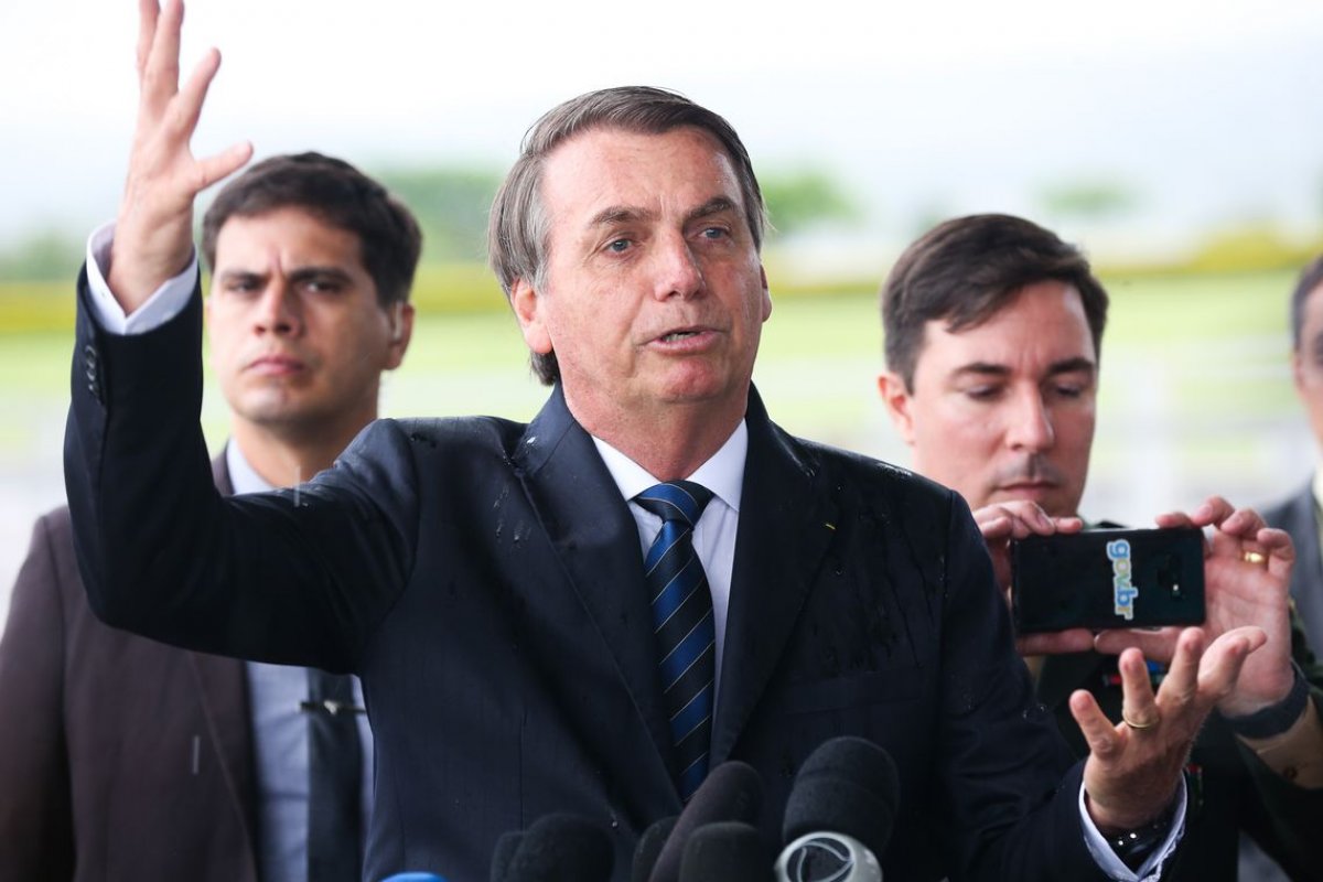 Redução da Selic trará economia de R$ 110 bilhões, prevê Bolsonaro