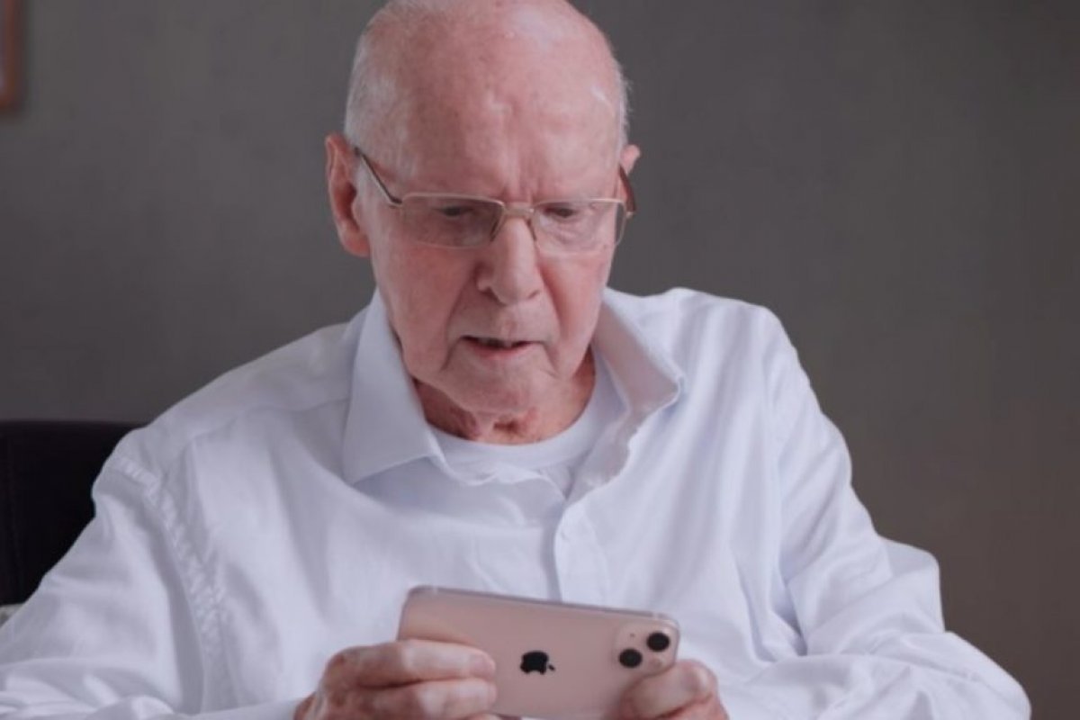 Zagallo apresenta melhora em tratamento de infecção urinária