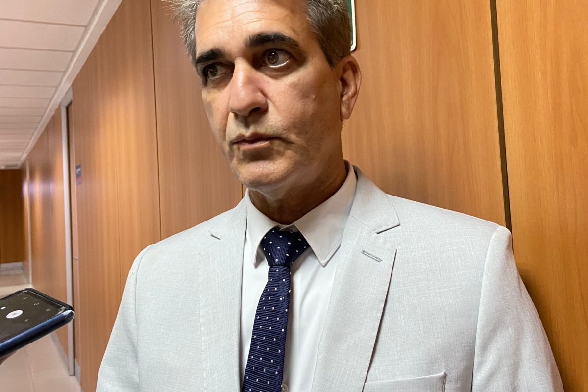 Conforme antecipado pelo Farol, PT confirma Robinson Almeida como pré-candidato à Prefeitura de Salvador