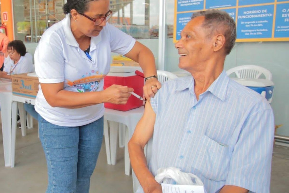 Salvador retoma vacinação contra a Covid-19 e gripe nesta segunda-feira (28)