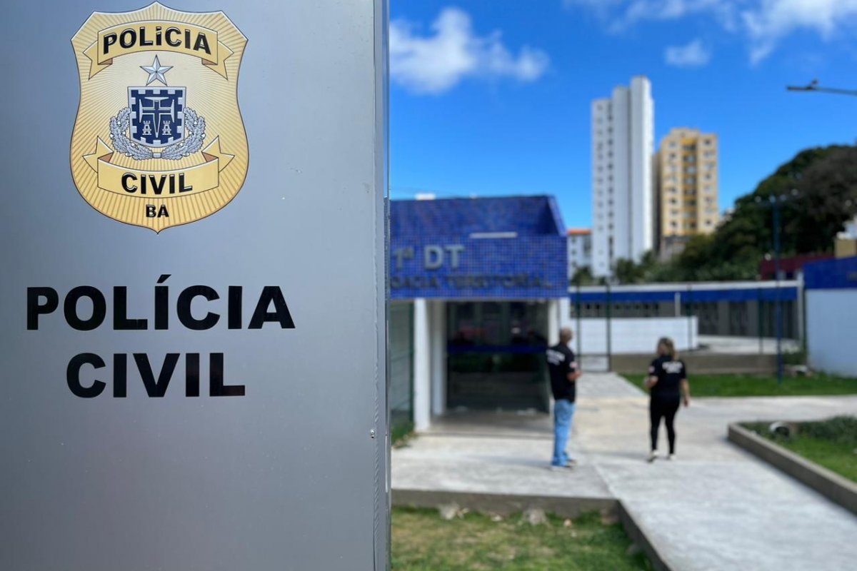 Suspeito de roubar policial é preso na Praça da Piedade, em Salvador