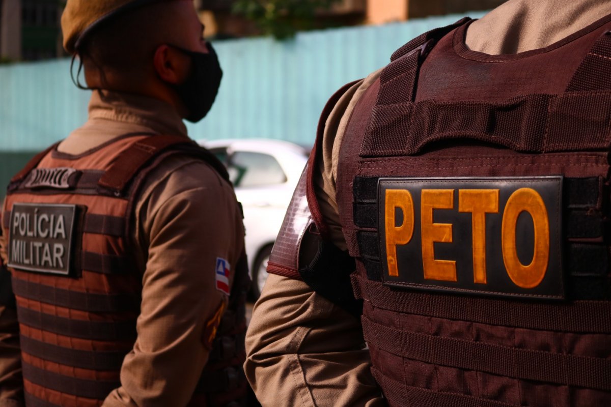 Polícia Militar captura assaltante após roubo de celulares em Salvador