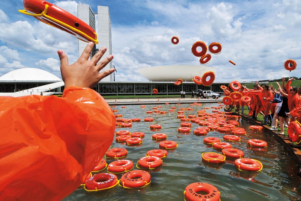 TAMAR Cultural traz artista paulistano Eduardo Srur para assinar exposição em Praia do Forte! 