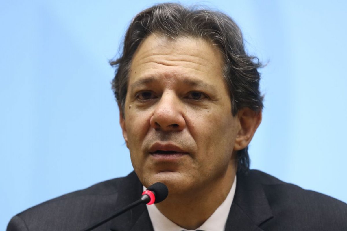Orçamento está 'fechado' e será enviado com déficit zero, diz Haddad