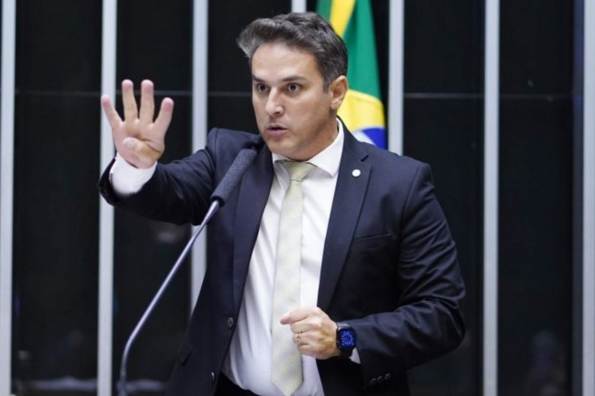 Presidente da CPI do MST afirmou que movimento ''tem que acabar''