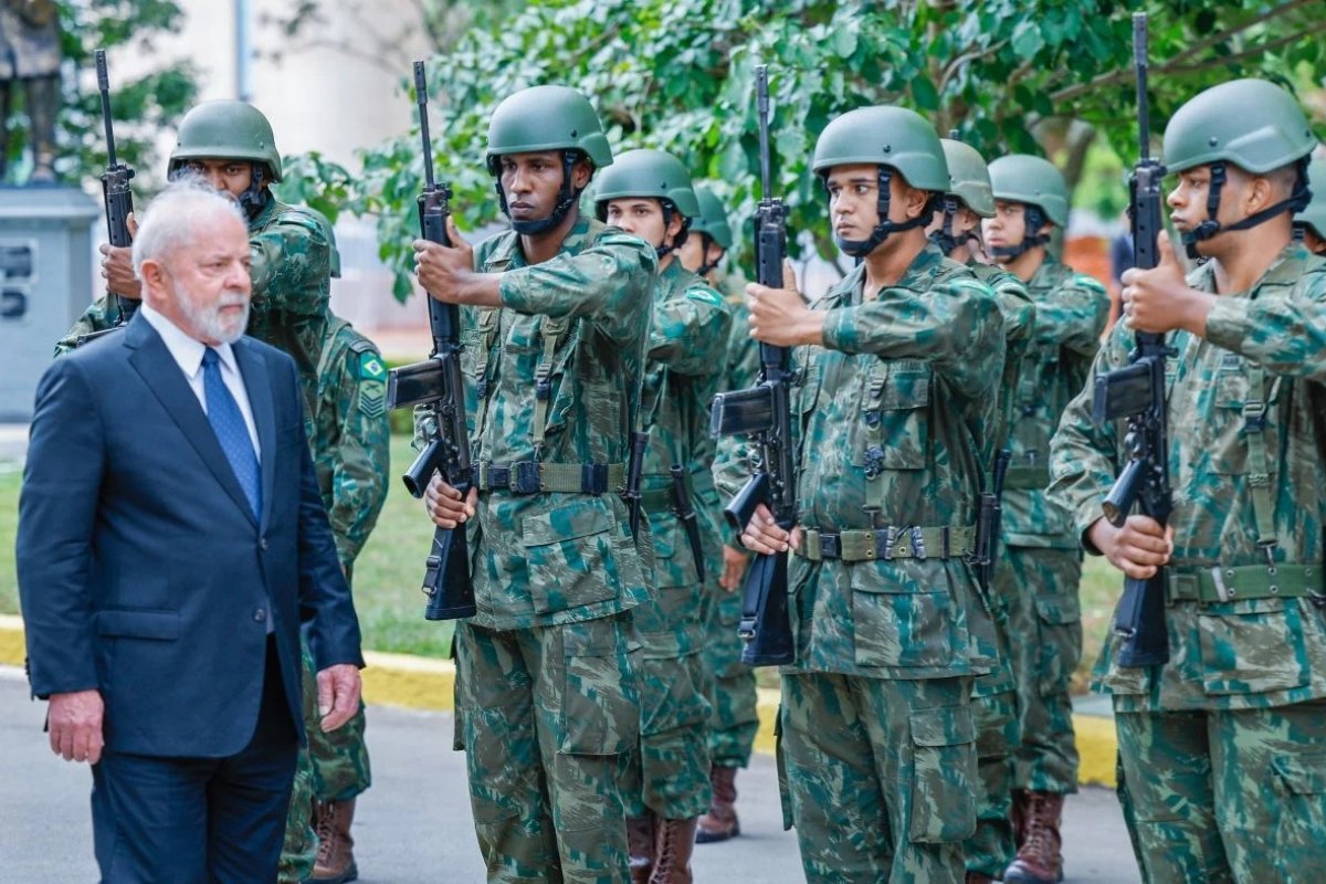Governo Lula exonerou 362 militares do GSI desde a posse