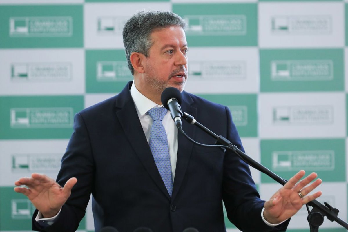Câmara não prorrogará CPIs em andamento para abrir caminho a novas investigações, diz Lira