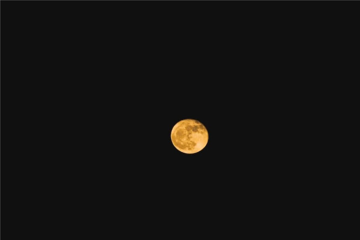 Vídeo: Última superlua do ano, conhecida como "Lua Azul", acontece hoje