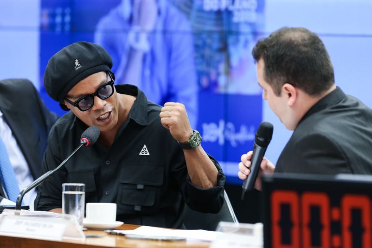 CPI das Criptomoedas: Ronaldinho Gaúcho diz que não pretendia deixar o Brasil para evitar depoimento