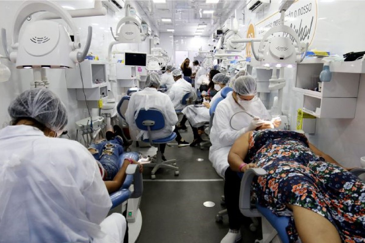 Feira da diversidade leva serviços de saúde e cidadania à comunidade LGBTQIAPN+ em Salvador